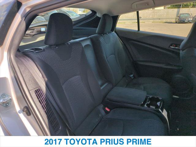 Used 2017 Toyota Prius Prime Plus w/ Preferred Accessory Package FWD image 25