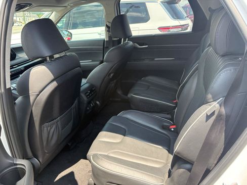 Used 2023 Hyundai Palisade Limited AWD/4WD image 18