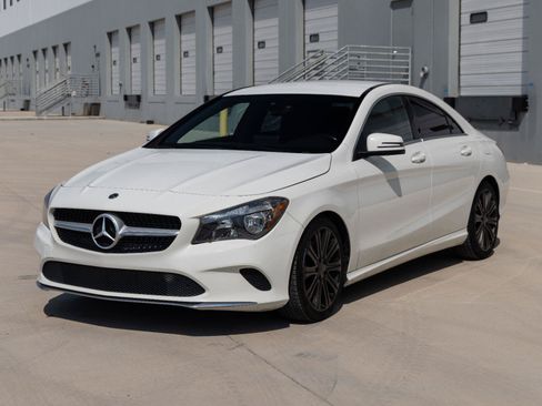 Used 2018 Mercedes-Benz CLA 250 4MATIC image 4