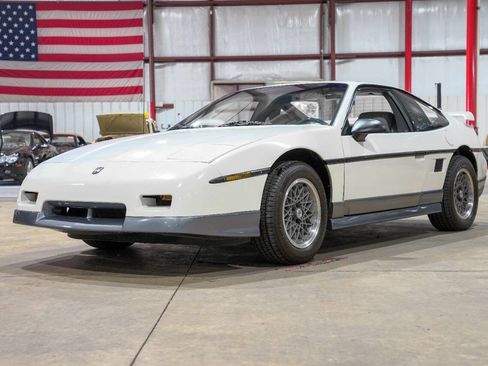 Used 1987 Pontiac Fiero GT RWD image 1
