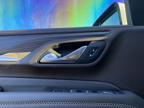 Used 2024 GMC Yukon Denali w/ Denali Reserve Package image 25