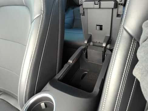 Used 2025 Ford Mustang GT Premium RWD image 36