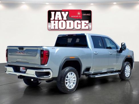 Used 2024 GMC Sierra 2500 SLT w/ SLT Premium Package AWD/4WD image 6