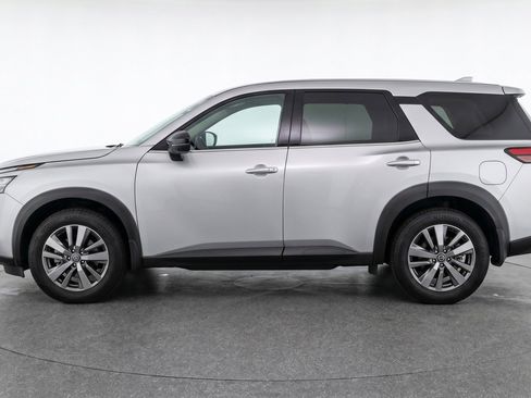 Used 2025 Nissan Pathfinder SV FWD image 5