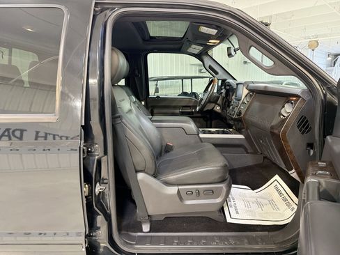 Used 2016 Ford F350 Platinum image 29