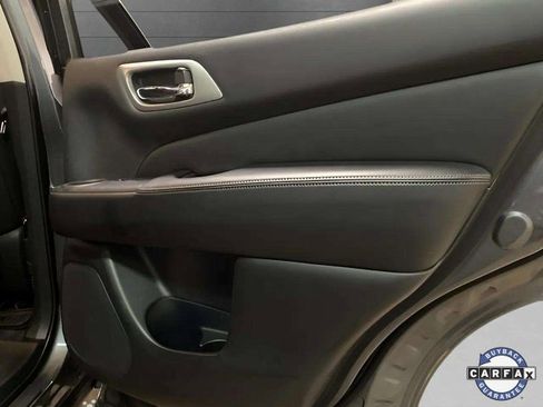 Used 2019 Nissan Pathfinder SV image 22