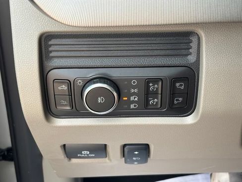 New 2026 Ford F250 Platinum w/ Platinum Plus Package AWD/4WD image 32