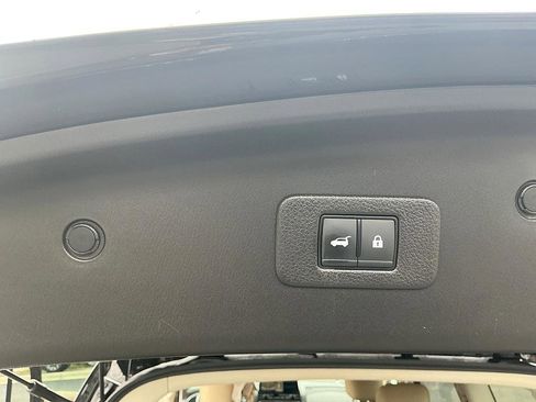 Certified 2024 Nissan Armada Platinum w/ Captain's Chairs Package image 33