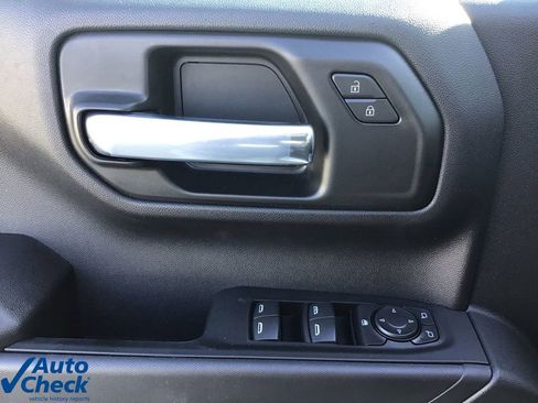 Used 2026 Chevrolet Silverado 1500 Custom Trail Boss w/ Turbomax Blackout Package AWD/4WD image 25