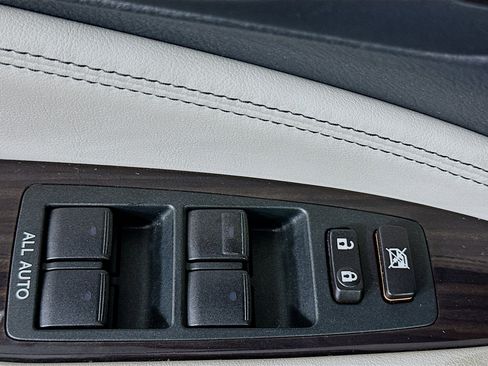 Used 2015 Lexus LS 460 AWD image 15