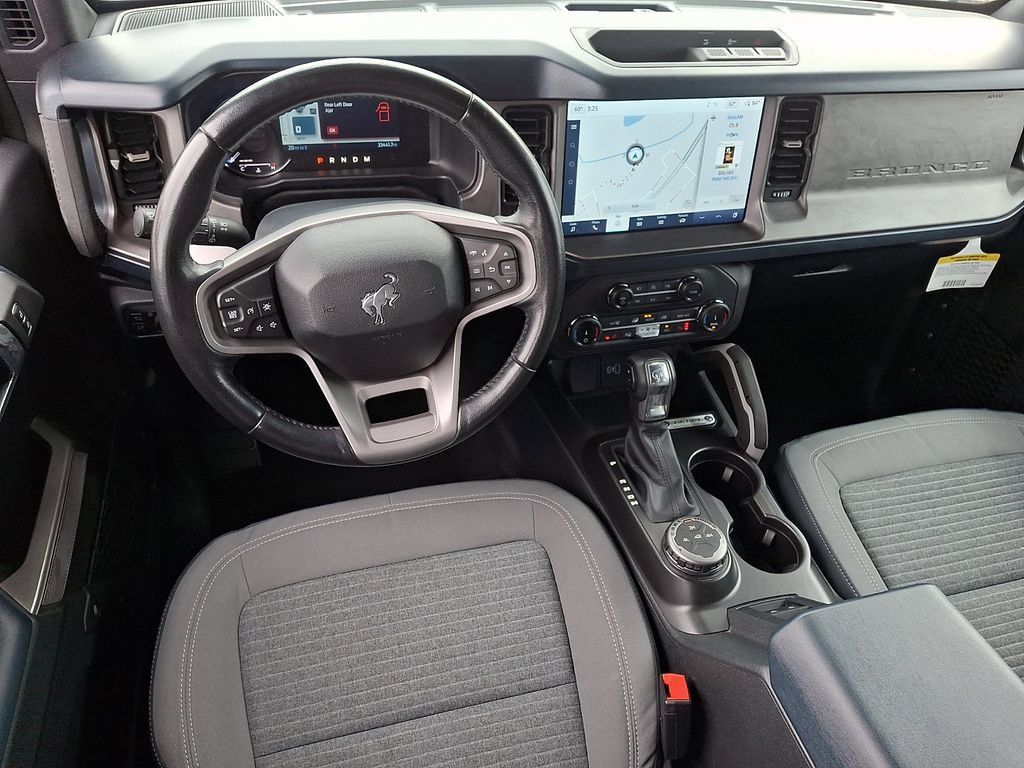 Used 2022 Ford Bronco Outer Banks AWD/4WD image 2