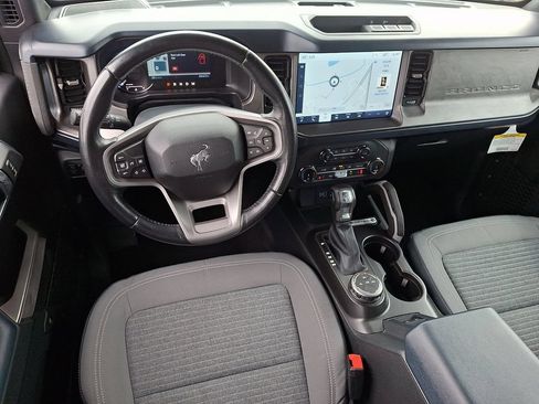 Used 2022 Ford Bronco Outer Banks AWD/4WD image 2