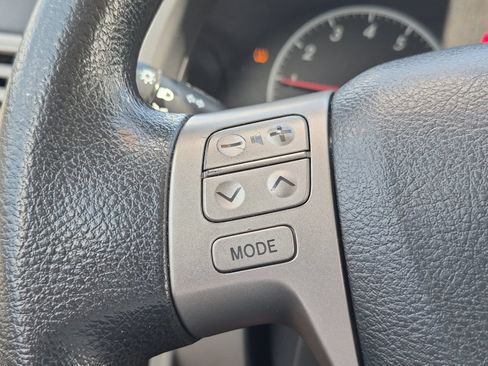 Used 2012 Toyota Corolla LE FWD image 13