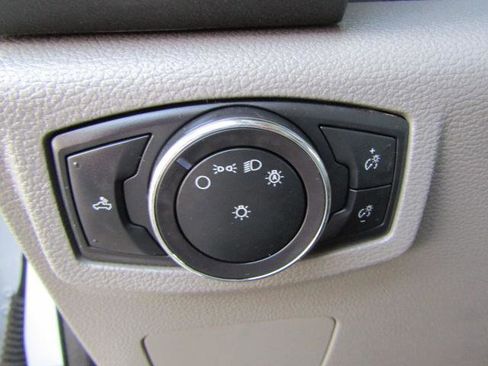 Used 2019 Ford F250 XL w/ Power Equipment Group image 21