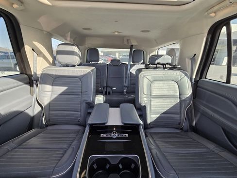 Used 2020 Lincoln Navigator Black Label w/ Cargo Convenience Package image 31