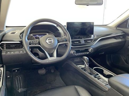 Certified 2024 Nissan Altima 2.0 SR image 17