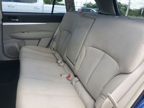Used 2010 Subaru Outback 2.5i Premium AWD/4WD image 13