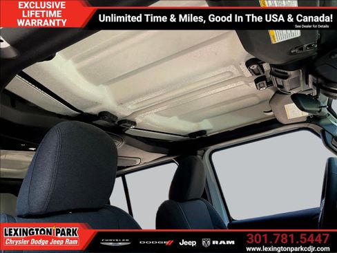 Used 2026 Jeep Wrangler Unlimited Sahara AWD/4WD image 27