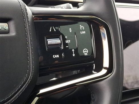 Used 2025 Land Rover Range Rover Velar Dynamic SE image 23