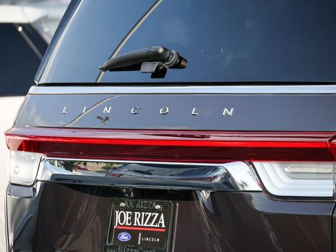 Used 2024 Lincoln Navigator Reserve AWD/4WD image 42