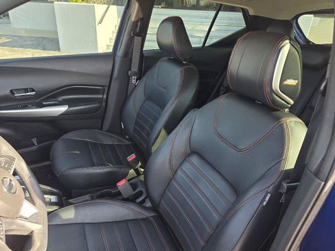 Used 2019 Nissan Kicks SR w/ SR Premium Package FWD image 33