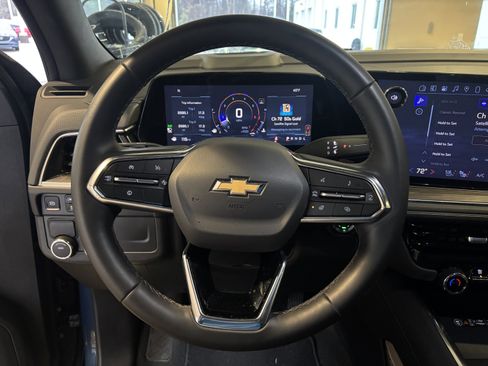 Used 2025 Chevrolet Tahoe Premier image 8