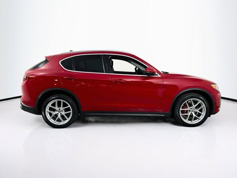 Used 2019 Alfa Romeo Stelvio Ti AWD/4WD image 4