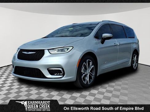 New 2026 Chrysler Pacifica Pinnacle w/ Trailer Tow Group image 1