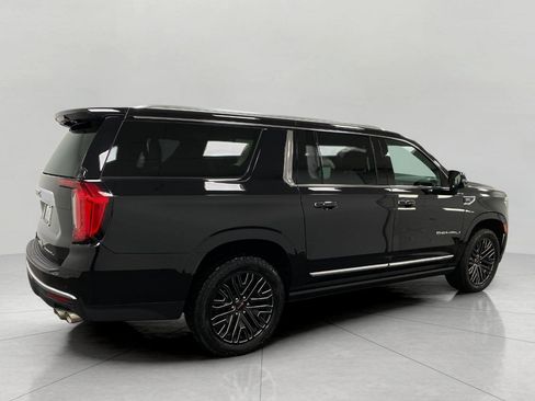 Used 2021 GMC Yukon XL Denali image 2