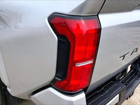 Certified 2025 Toyota Tacoma SR5 image 29