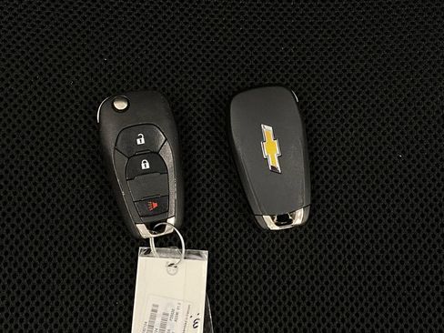 Used 2020 Chevrolet Trax LS w/ Tint and Cruise Package FWD image 9