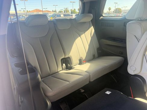Used 2025 Hyundai Palisade SEL FWD image 32