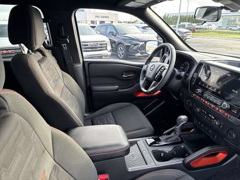 Used 2025 Nissan Frontier PRO-4X w/ Pro Convenience Package AWD/4WD image 18