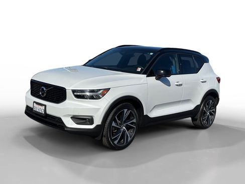 Used 2021 Volvo XC40 T5 R-Design w/ Climate Package AWD/4WD image 1