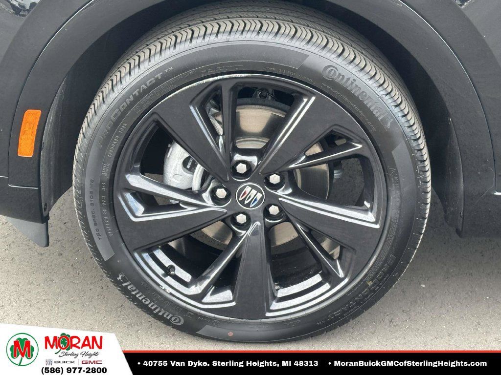Certified 2025 Buick Envision Sport Touring AWD/4WD image 8