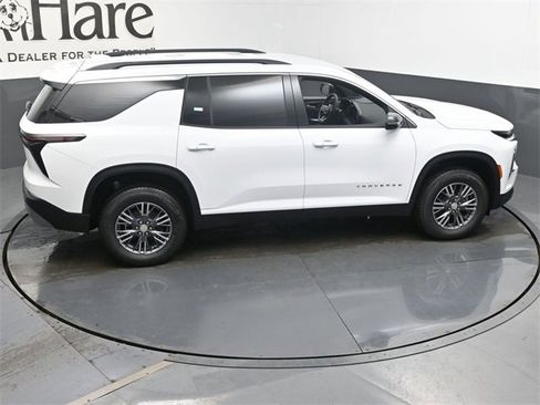 New 2026 Chevrolet Traverse LT w/ LPO, Floor Liner Package image 18