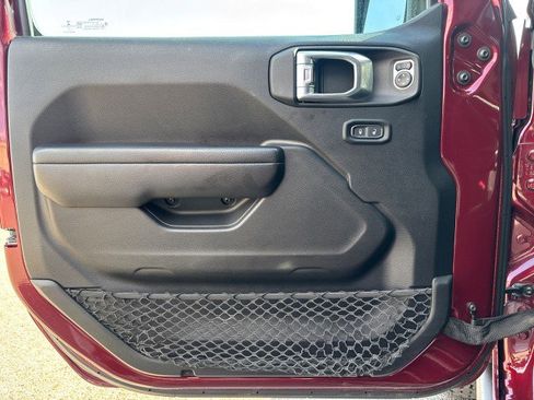 Used 2021 Jeep Gladiator Sport image 8