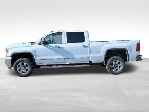 Used 2018 GMC Sierra 2500 SLT w/ Duramax Plus Package AWD/4WD image 6