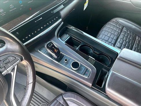 Used 2023 Cadillac Escalade Sport Platinum w/ LPO, ONYX Package AWD/4WD image 15