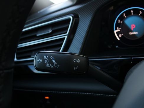 New 2026 Volkswagen Atlas Cross Sport SEL R-Line image 8