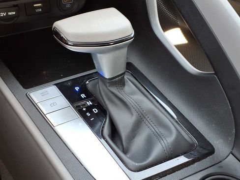 Certified 2023 Hyundai Elantra SEL FWD image 25