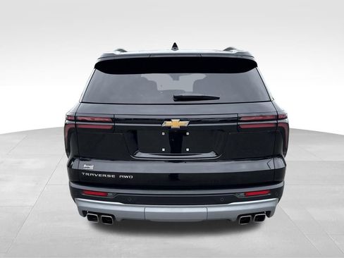 Used 2026 Chevrolet Traverse LT AWD/4WD image 4