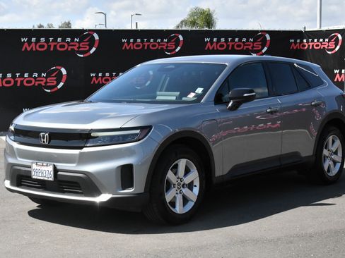 Used 2024 Honda Prologue EX image 3