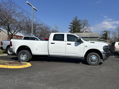 New 2026 RAM 3500 Tradesman image 18