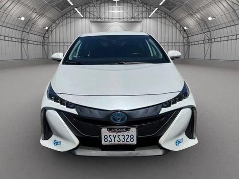 Used 2021 Toyota Prius Prime XLE w/ Carpet Mat Package (TMS) FWD image 2