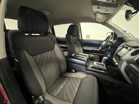 Used 2018 Toyota Tundra SR5 w/ SR5 Upgrade Package RWD image 9