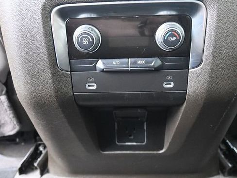 Used 2024 Chevrolet Tahoe LT AWD/4WD image 31