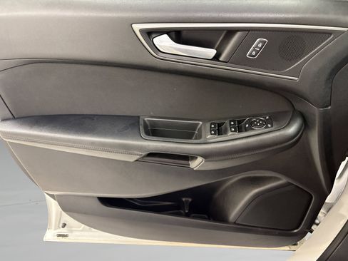 Used 2015 Ford Edge SE FWD image 23