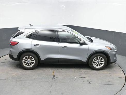Used 2022 Ford Escape SE FWD image 32