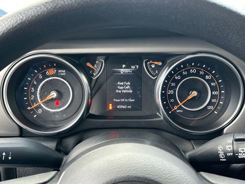 Used 2022 Jeep Wrangler Sport AWD/4WD image 13